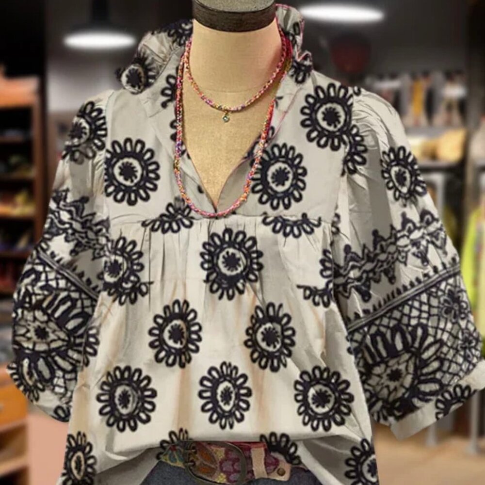 NWT Women's Trendyschic Vintage Floral Ruffle-V-neck Bubble Sleeve Top Size XL